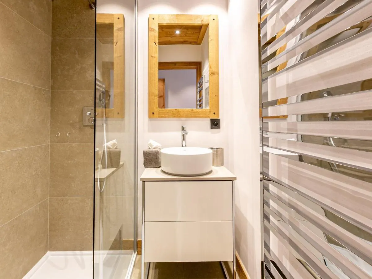 Luxueux 4 Pieces Avec Balcon, Cheminee Et Services Conciergerie A Val-D'Isere - Fr-1-694-65 0*,